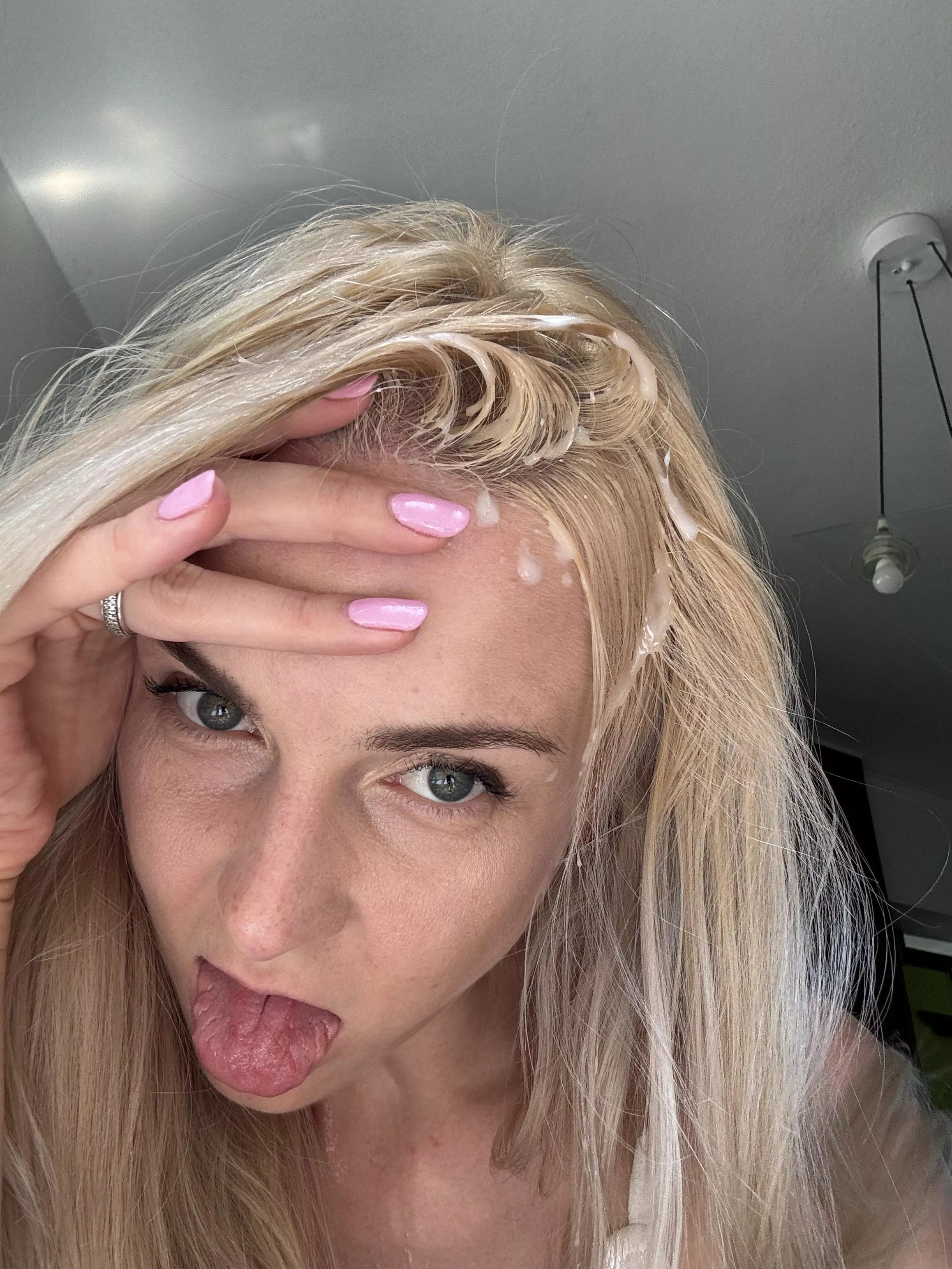 I like to feel the sperm dripping