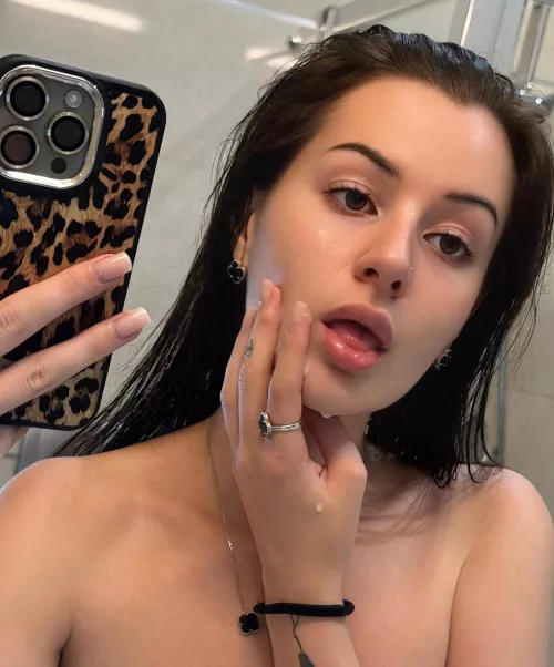 I love taking selfies in the mirror