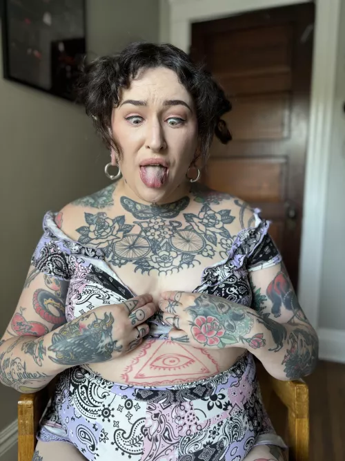 I think my tongue would look better if you glazed it 😋