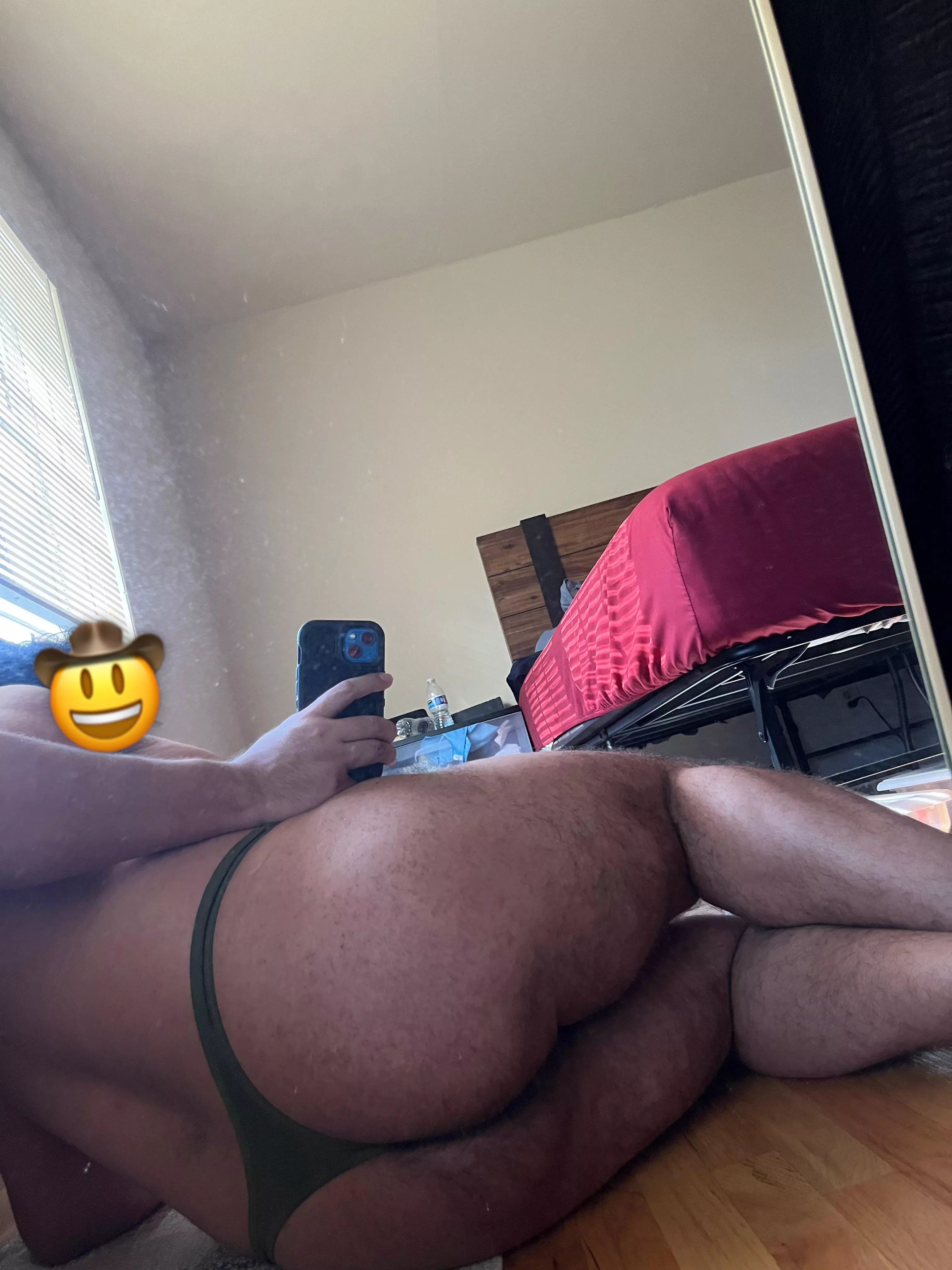 I think this color suits me. What do you think?