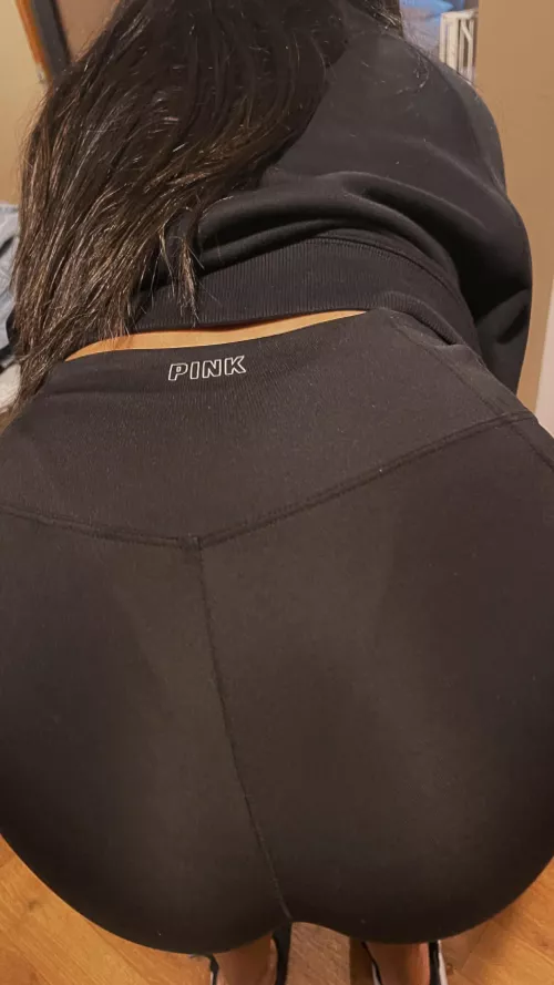 I’m squatting in front of you at the gym daddy 