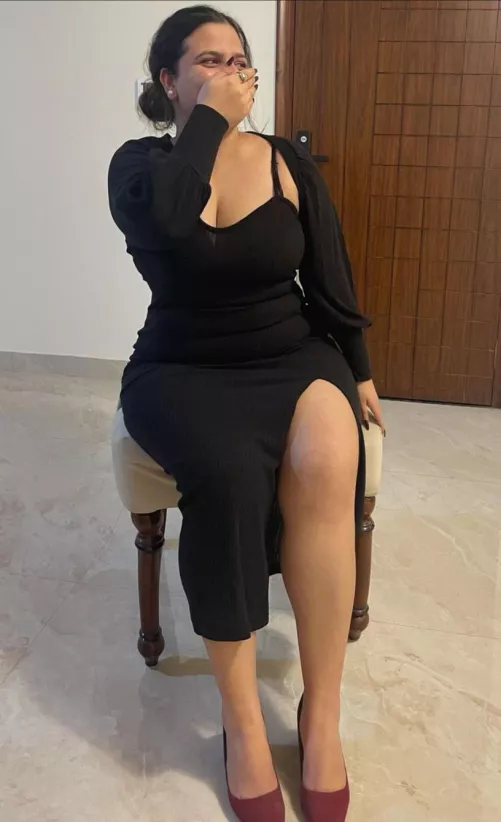 Indian Slut (f) Dressed up weekend girl's night... 