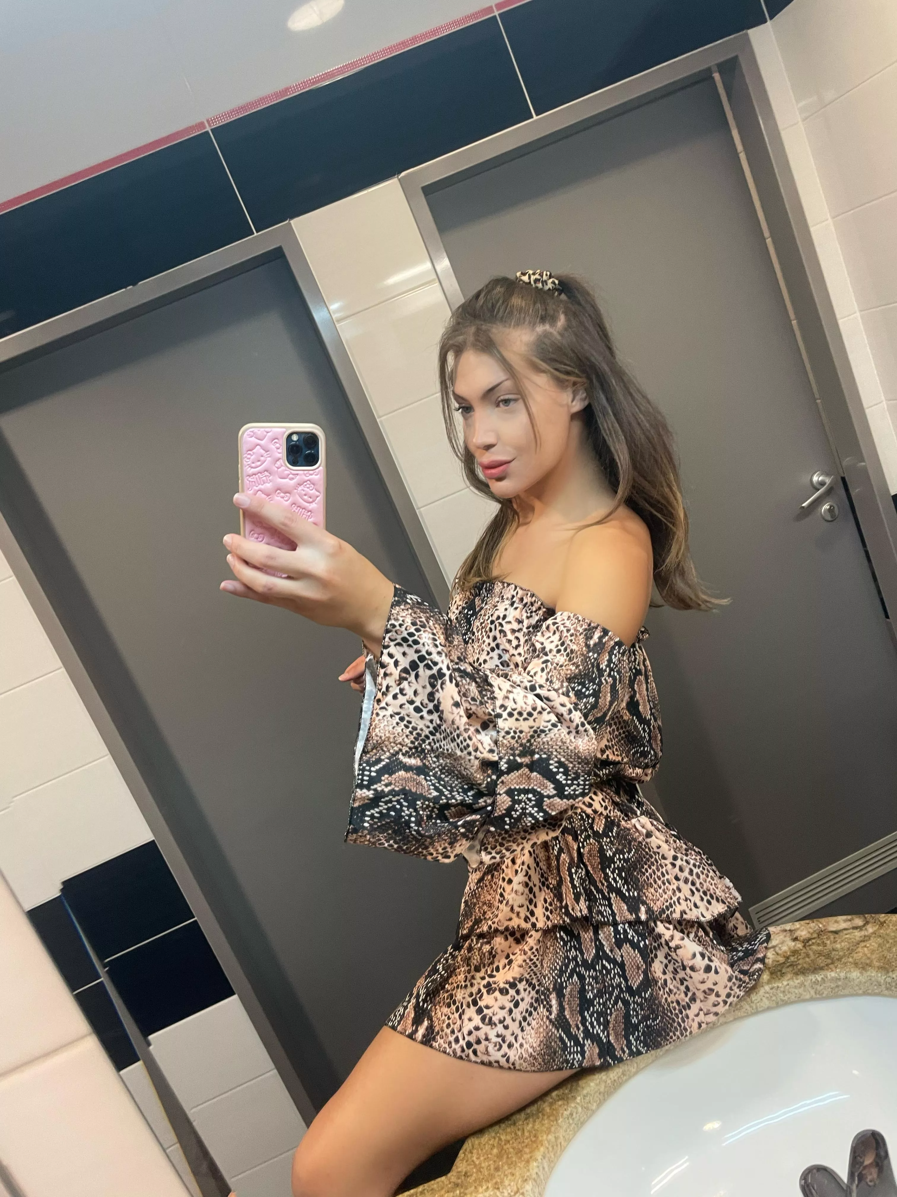 Just a casual ouftit for work, what do you think about this ouftit? 👀