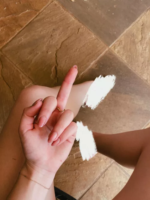 Keep breaking your brain gooning to pretty girls who will never want you😉🌀