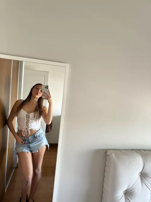 Let's chat and have some fun today 