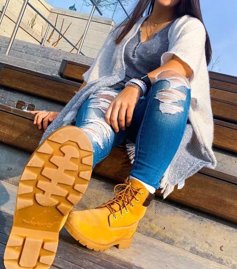 Lick the bottom of my boot now!!