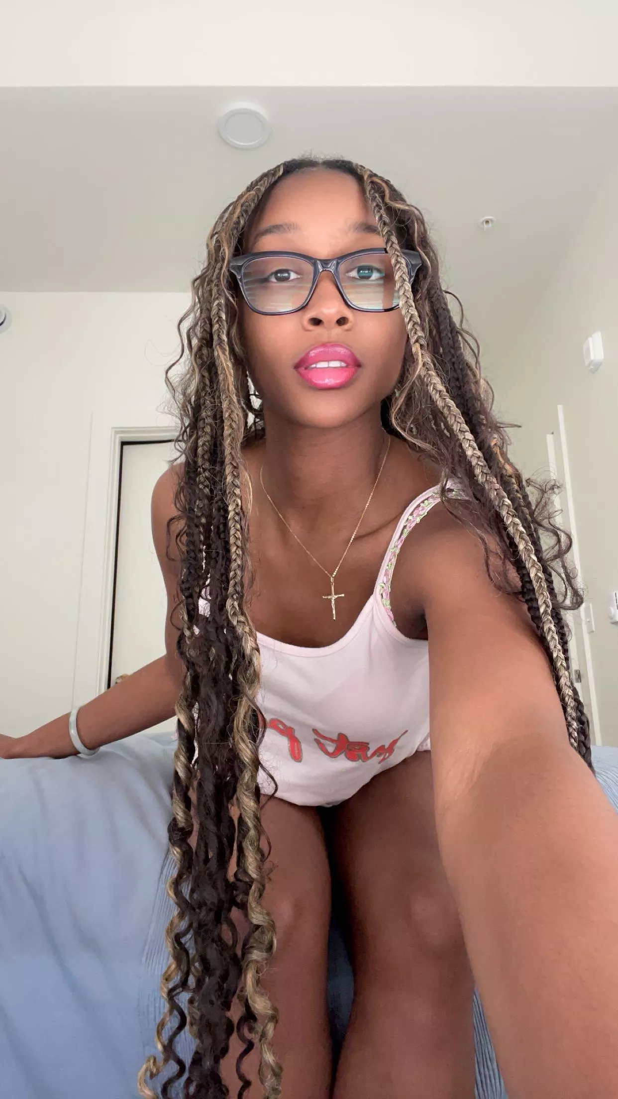 Lips that will suck the soul out of your wallet and leave you dry