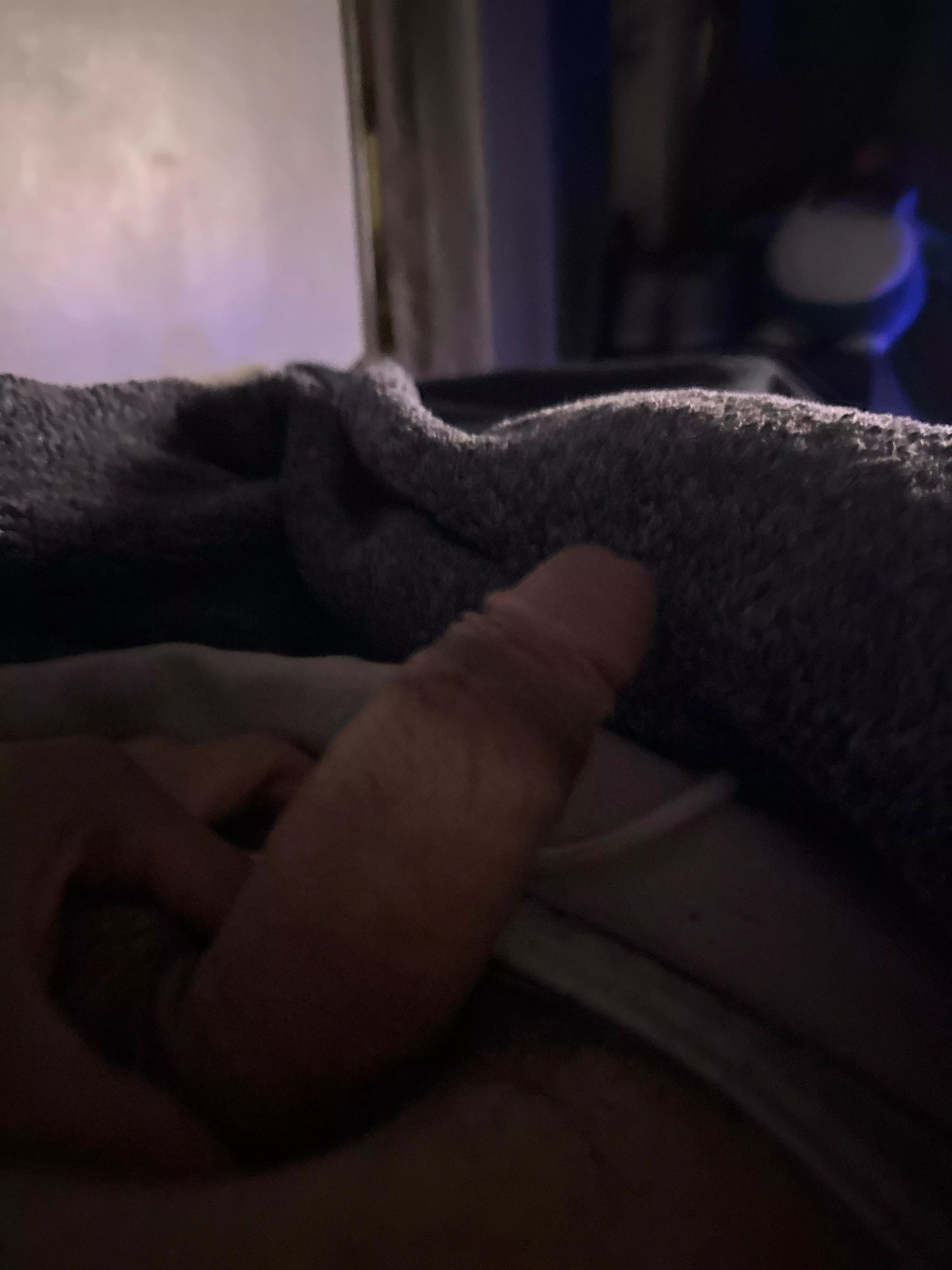 Looking for now. Car play [90011]