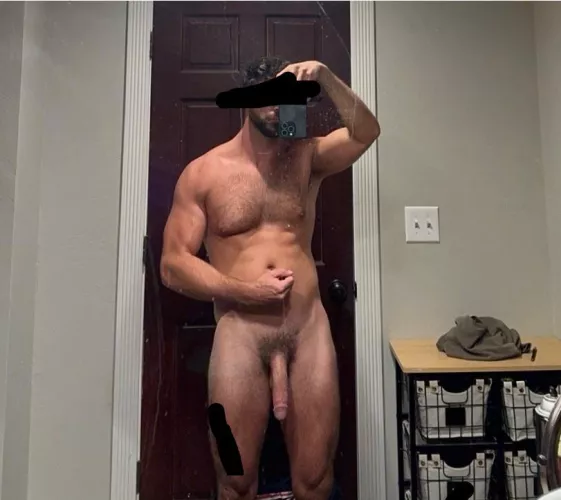 Love every single look my soft horse penis gets flopping around as I walk in a locker room.