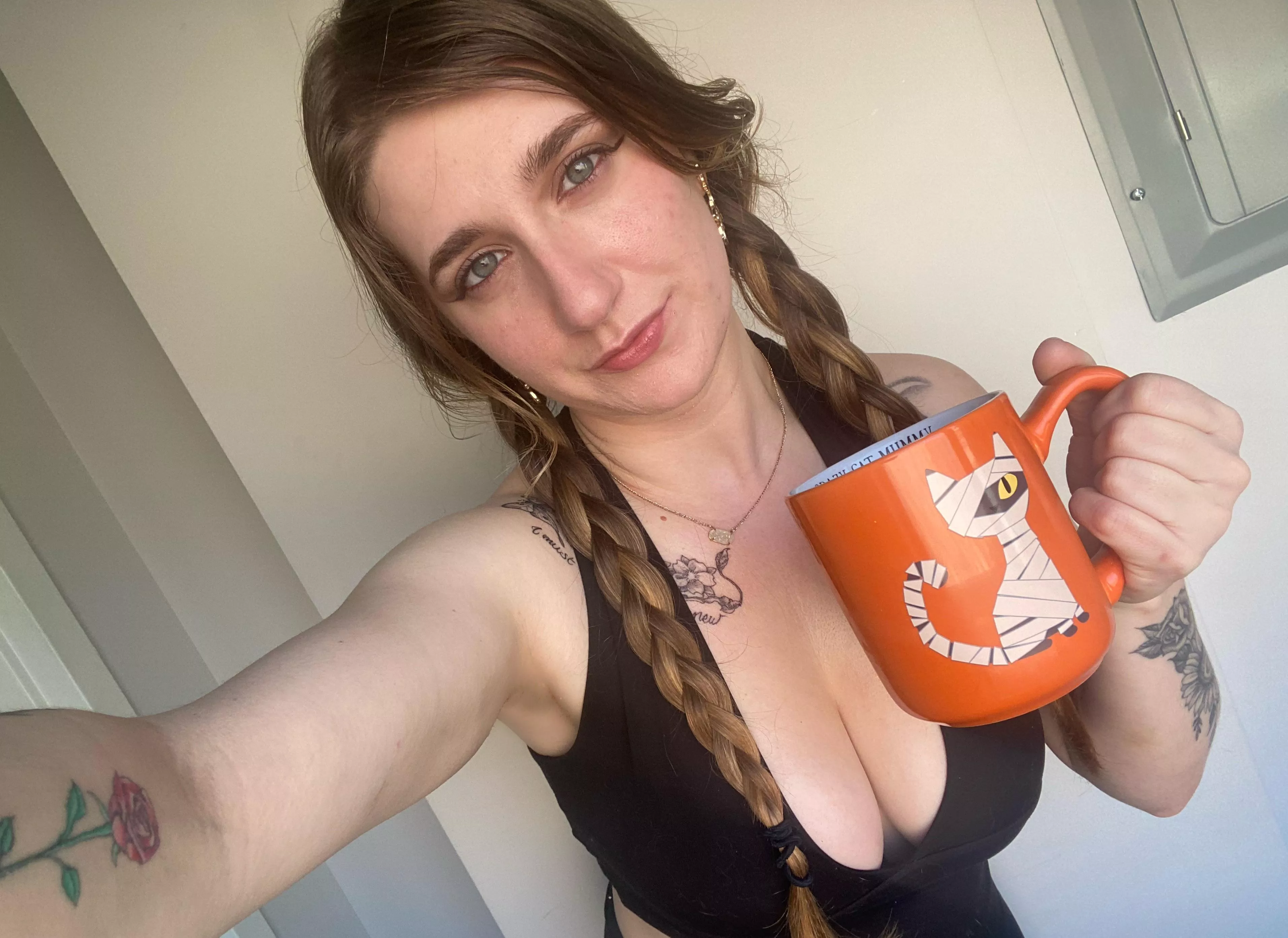 Love the occasional weekdays I have off. Late start to the morning :)(F27)