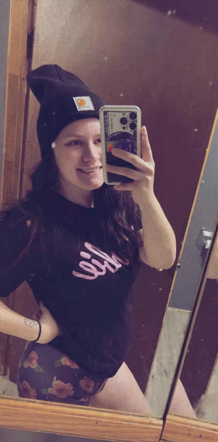 Love won’t pay the bills but your cash will 😈