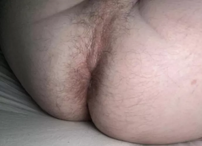 M25 Free tomorrow afternoooon bottom looking for tops