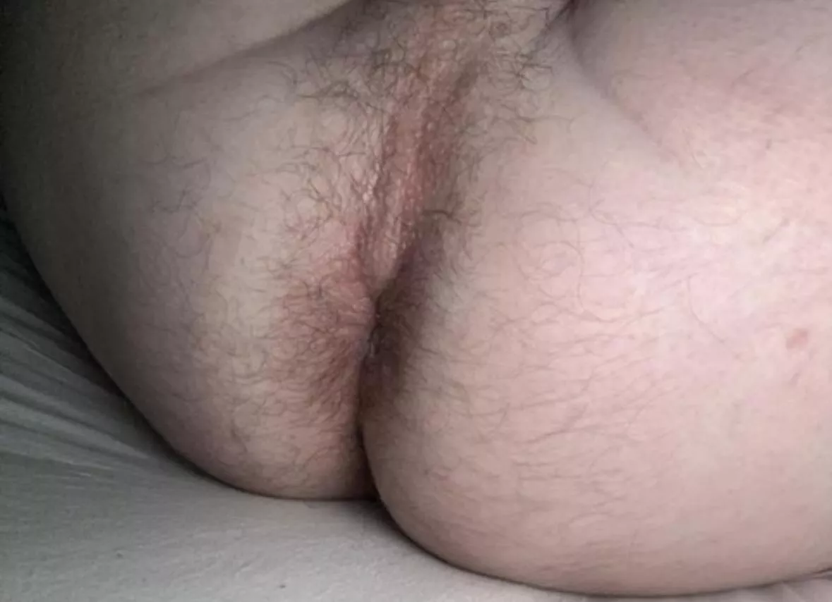 M25 Free tomorrow afternoooon bottom looking for tops