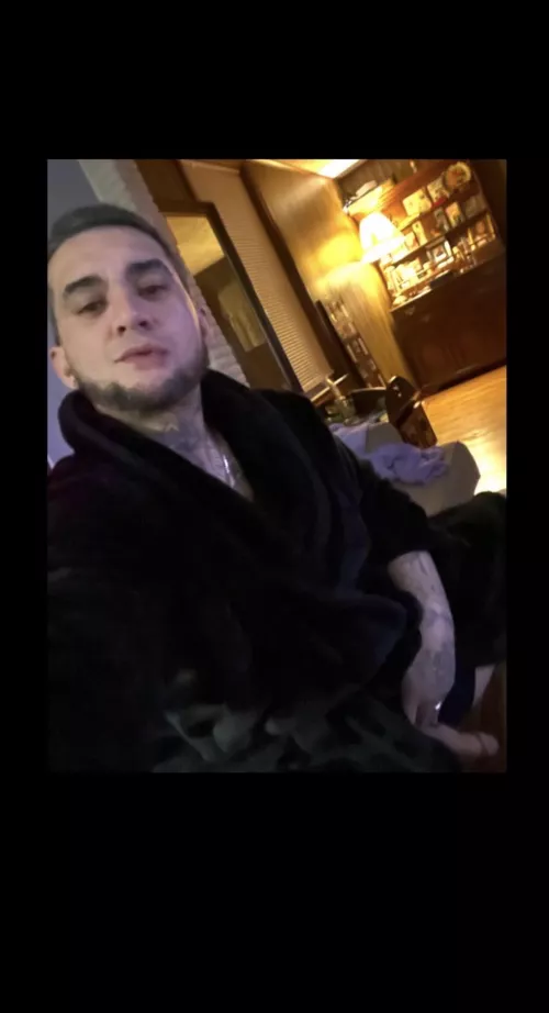 “ m4f” north shore looking for a sexy lil freak who wants daddy to cream pie every hole 