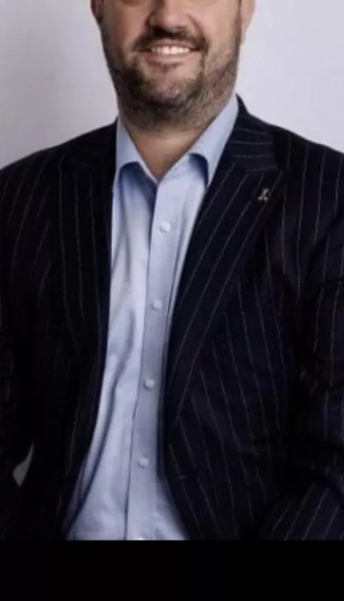 Make 40 looking for a Baby