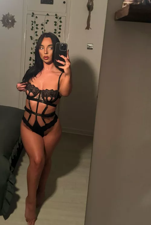 Men, do you prefer your woman in lingerie?