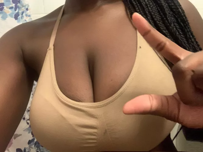 Need a white beta to worship me 