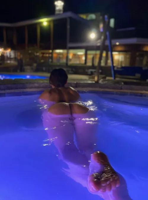 Need someone to help me make this hot tub even hotter ;)