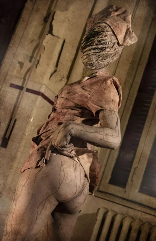 Nurse cosplay by (Shiroktsne) 