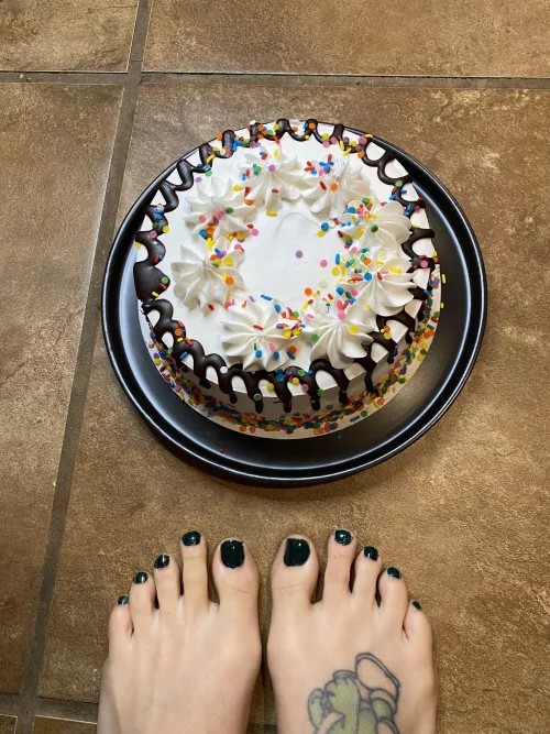 Oops DM me to see what I did to this poor cake 😢