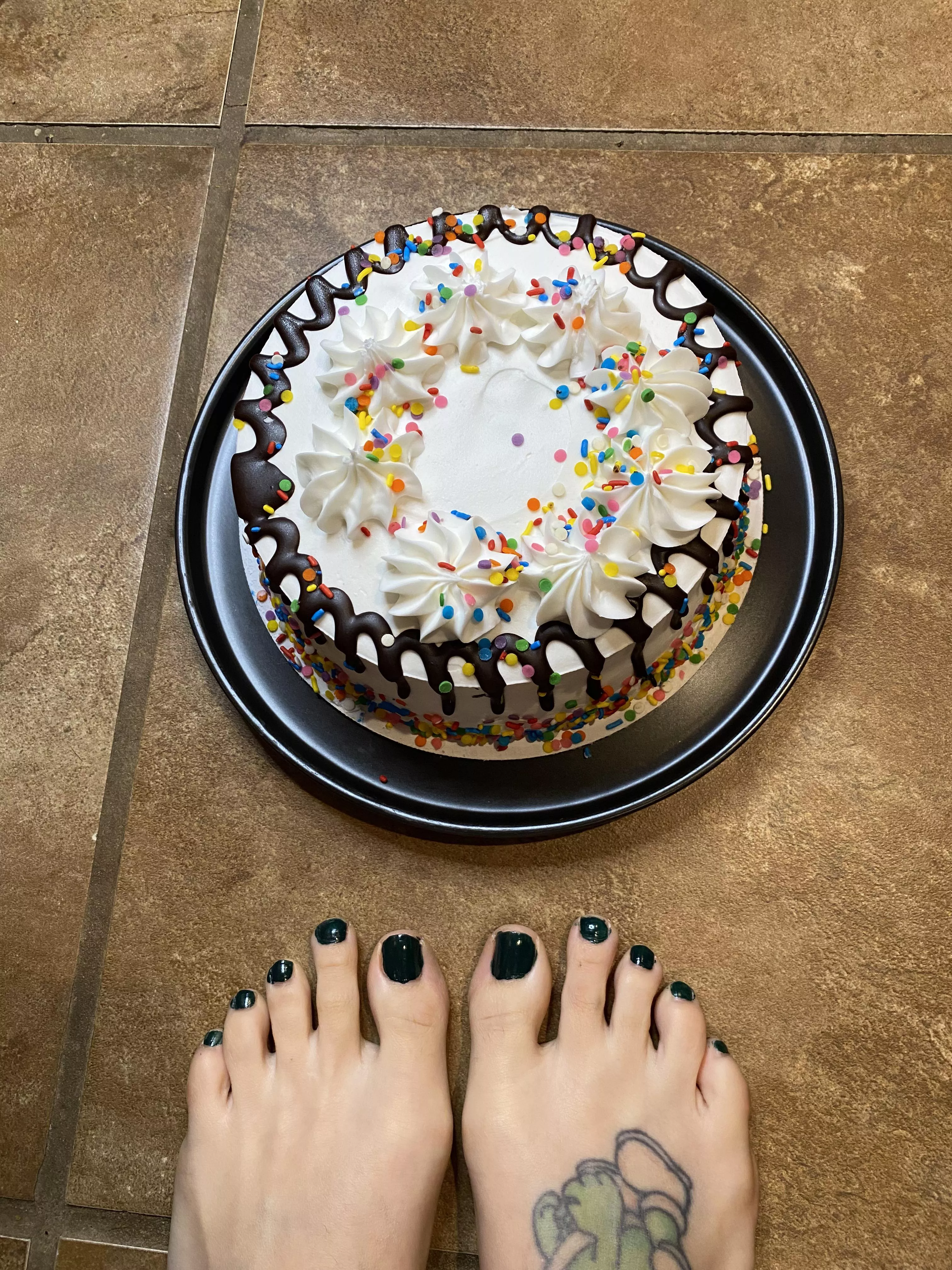 Oops DM me to see what I did to this poor cake 😢