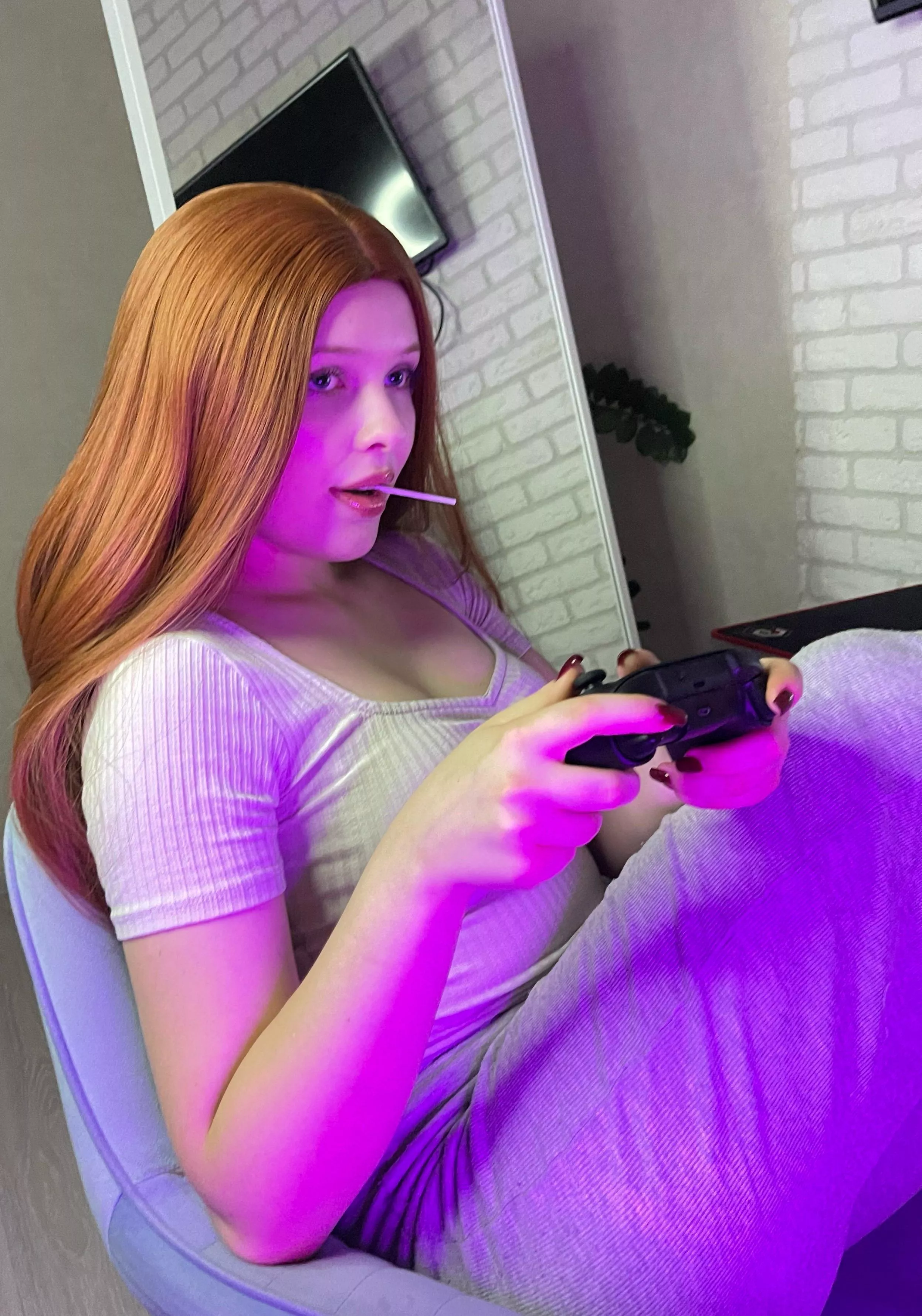 play a game, I win, and I suck your chupachup