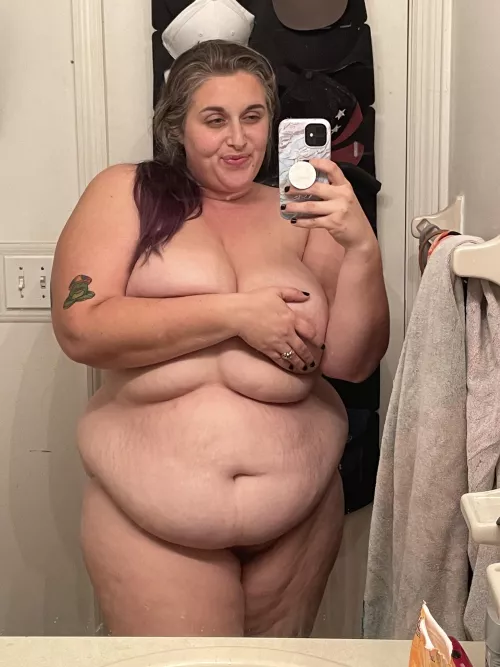 Plump belly perfect for fucking 