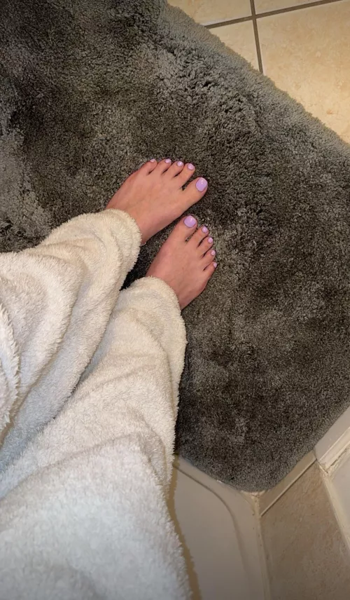 Pretty Purple Toes