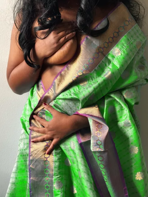 Saree devotion as an act of submission 💋🥻👙(f)