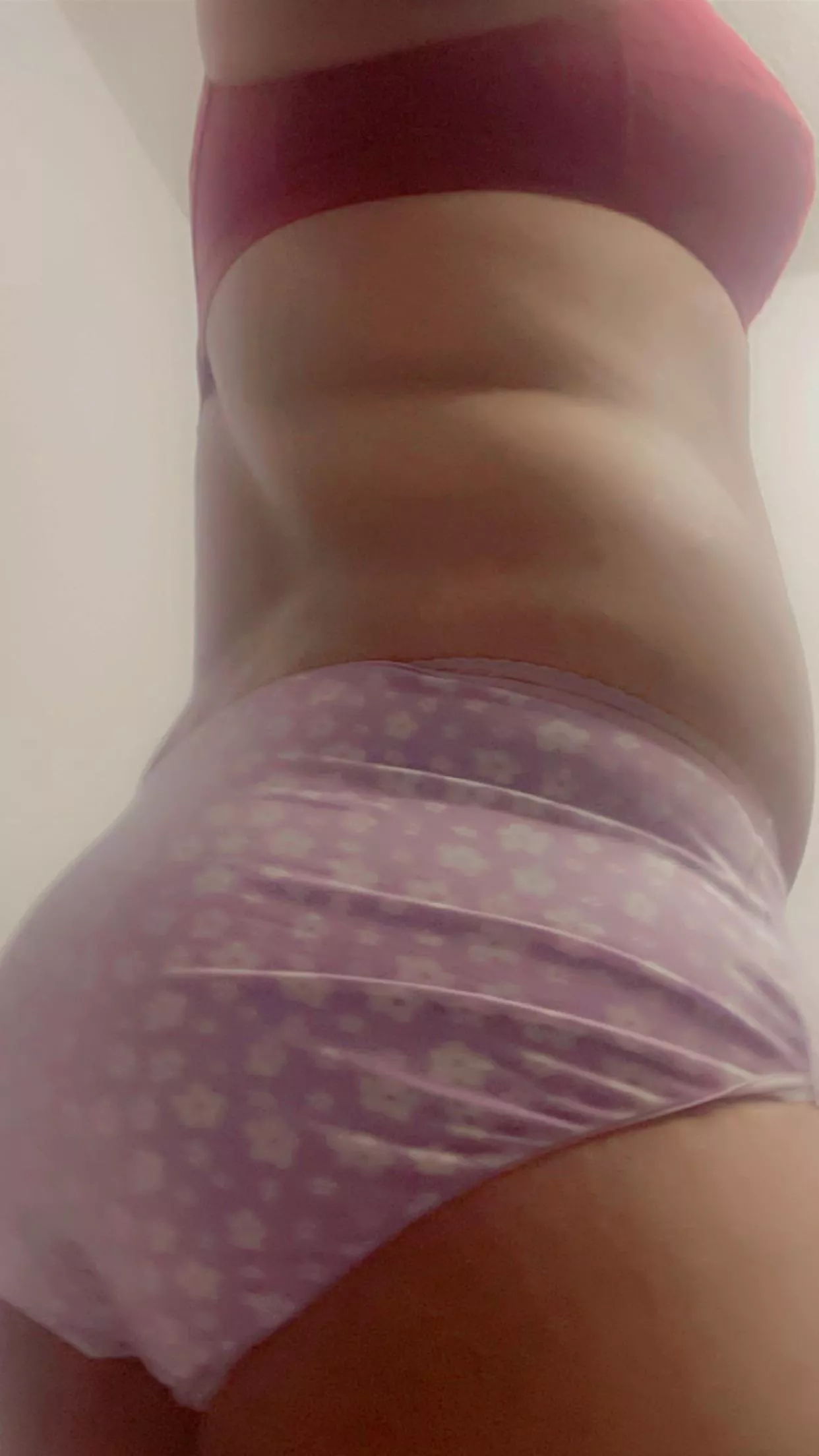 Sissy in Calgary looking for a daddy IRL