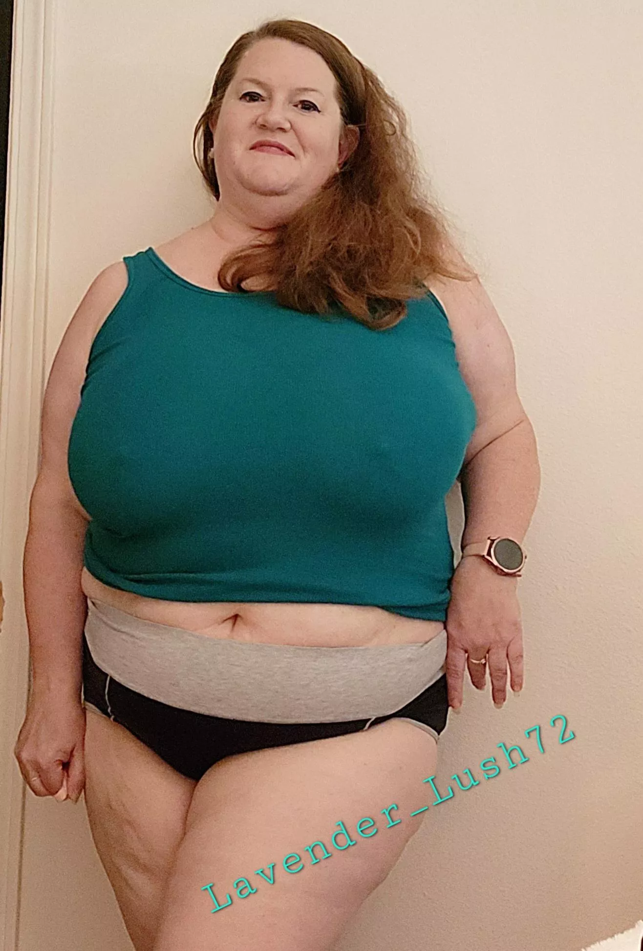 Soft, and curvy 💙 [F52]