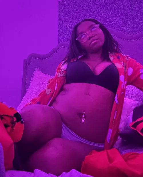 Someone play w me✌🏾😈(19f)