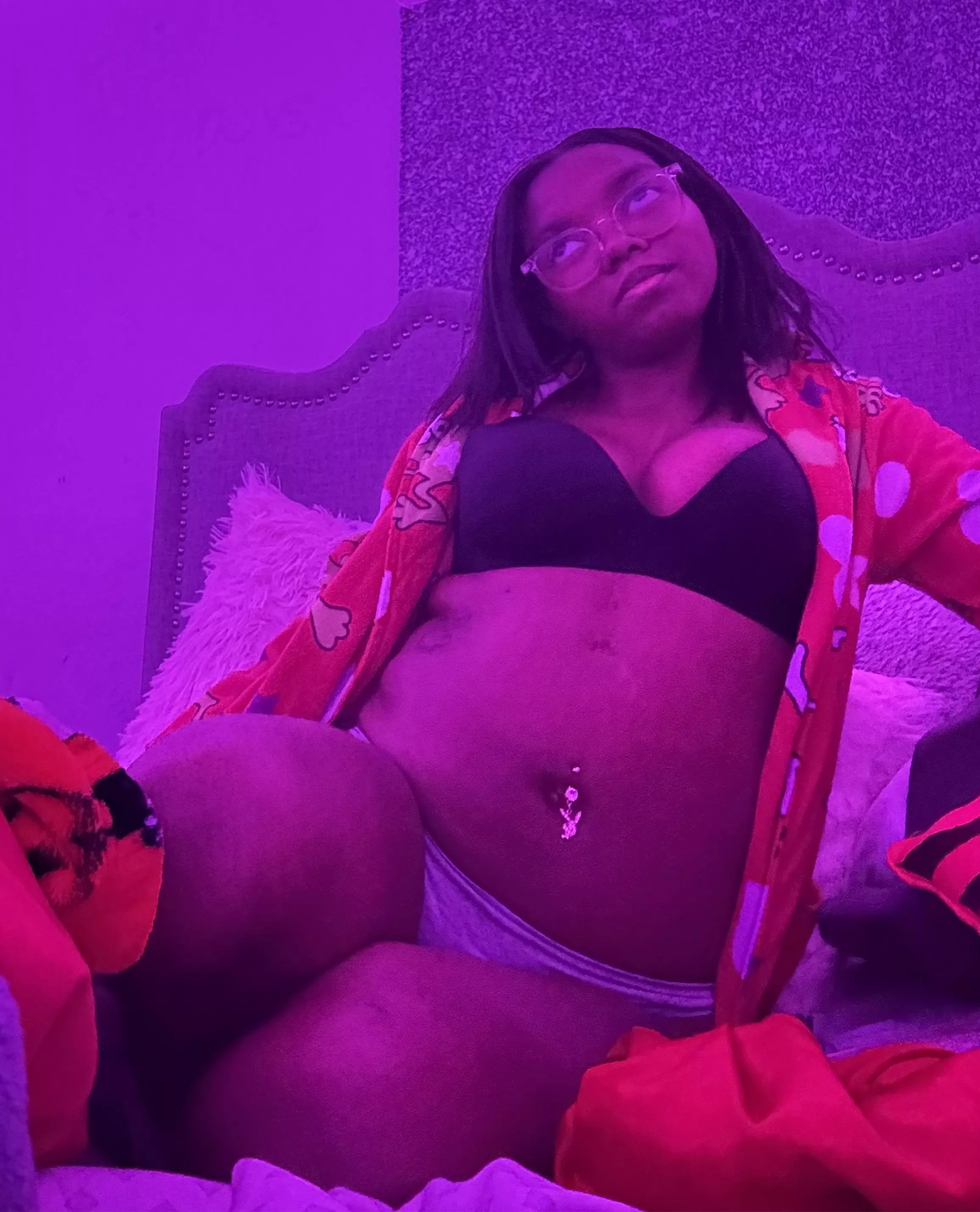 Someone play w me✌🏾😈(19f)