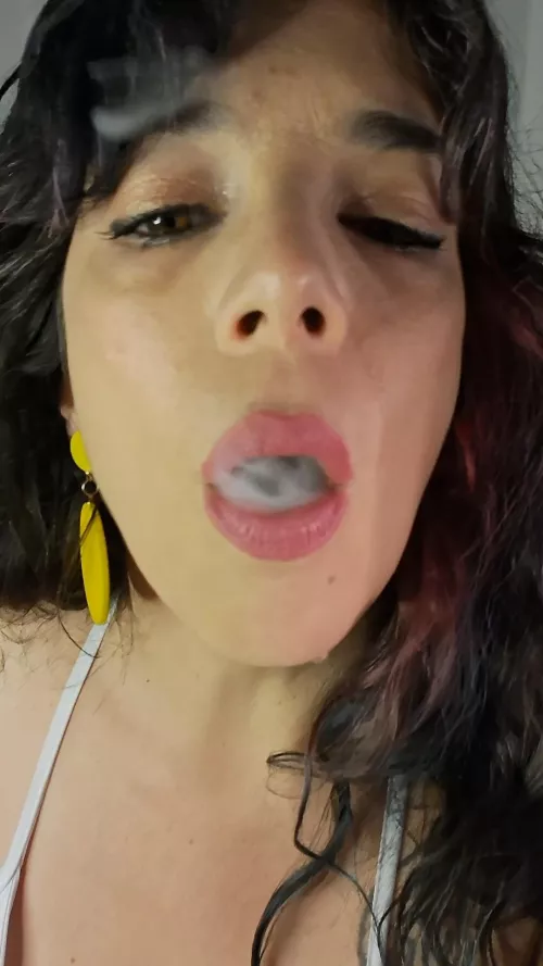 Suck me while I smoke