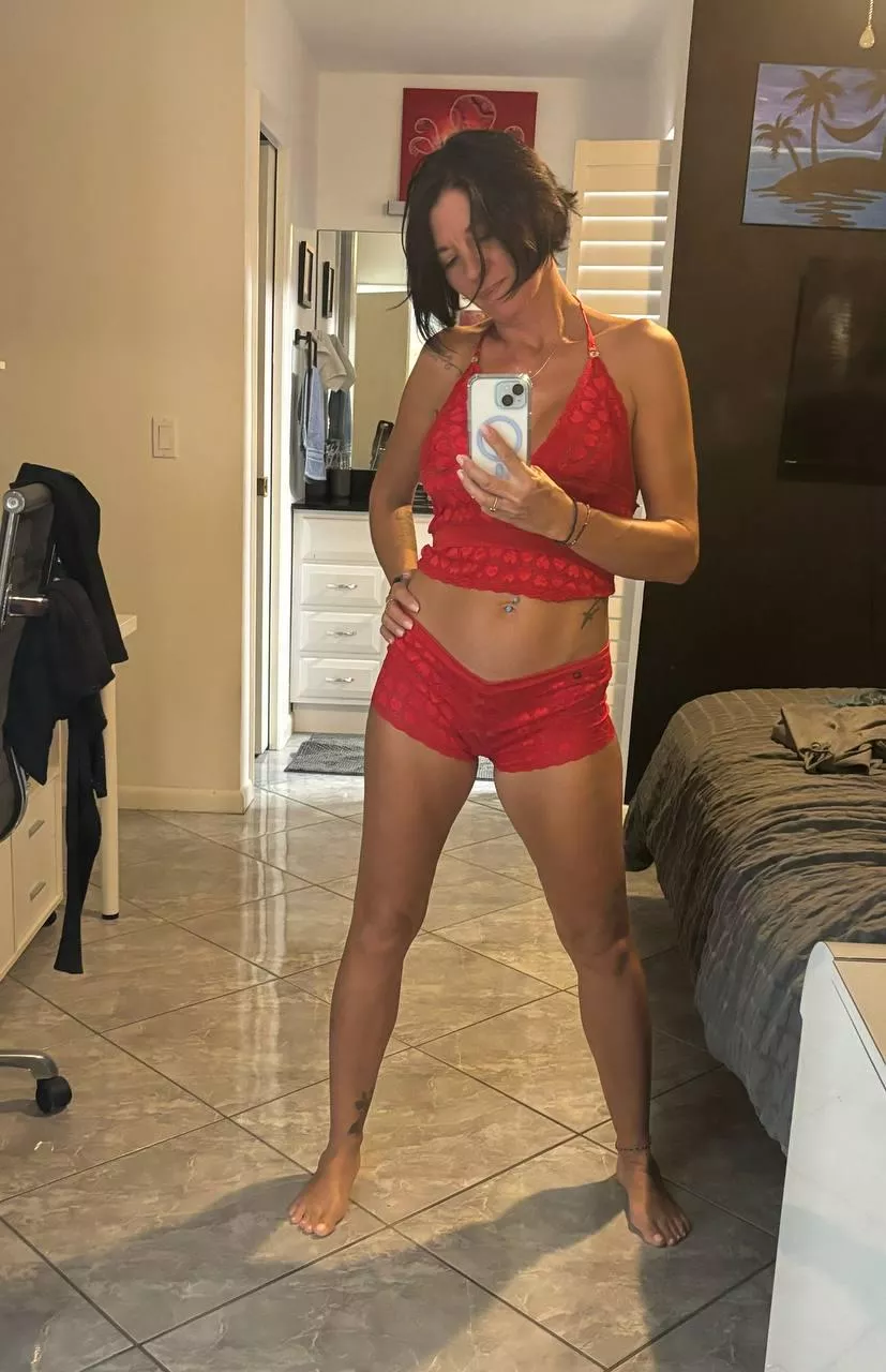 Surveying the neighborhood for my next sexual conquest 😉