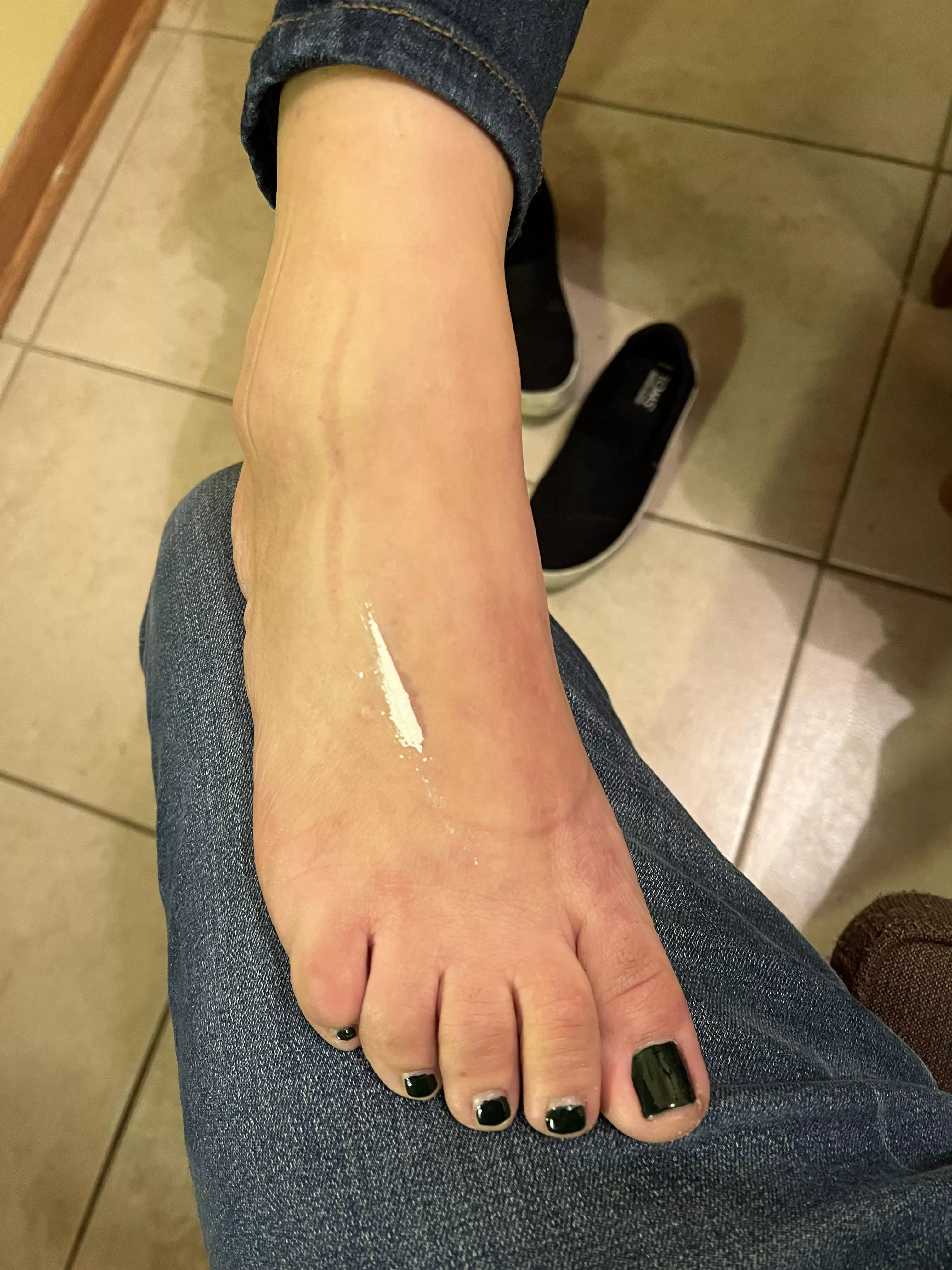 The Quean loves to be the plate.