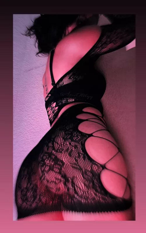 the world truly revolves around this ass, does it trigger you beta?