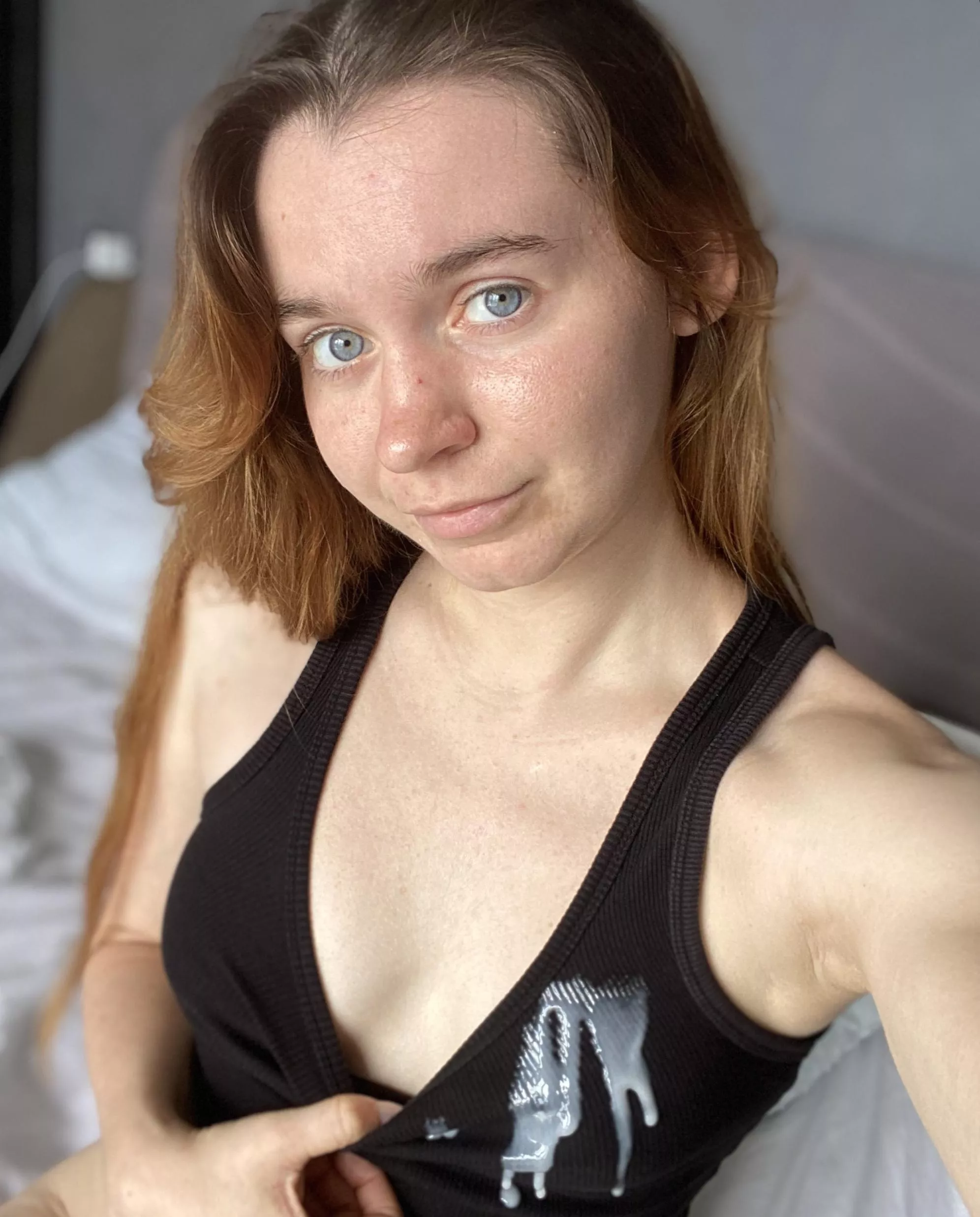 There's nothing like cum on my top