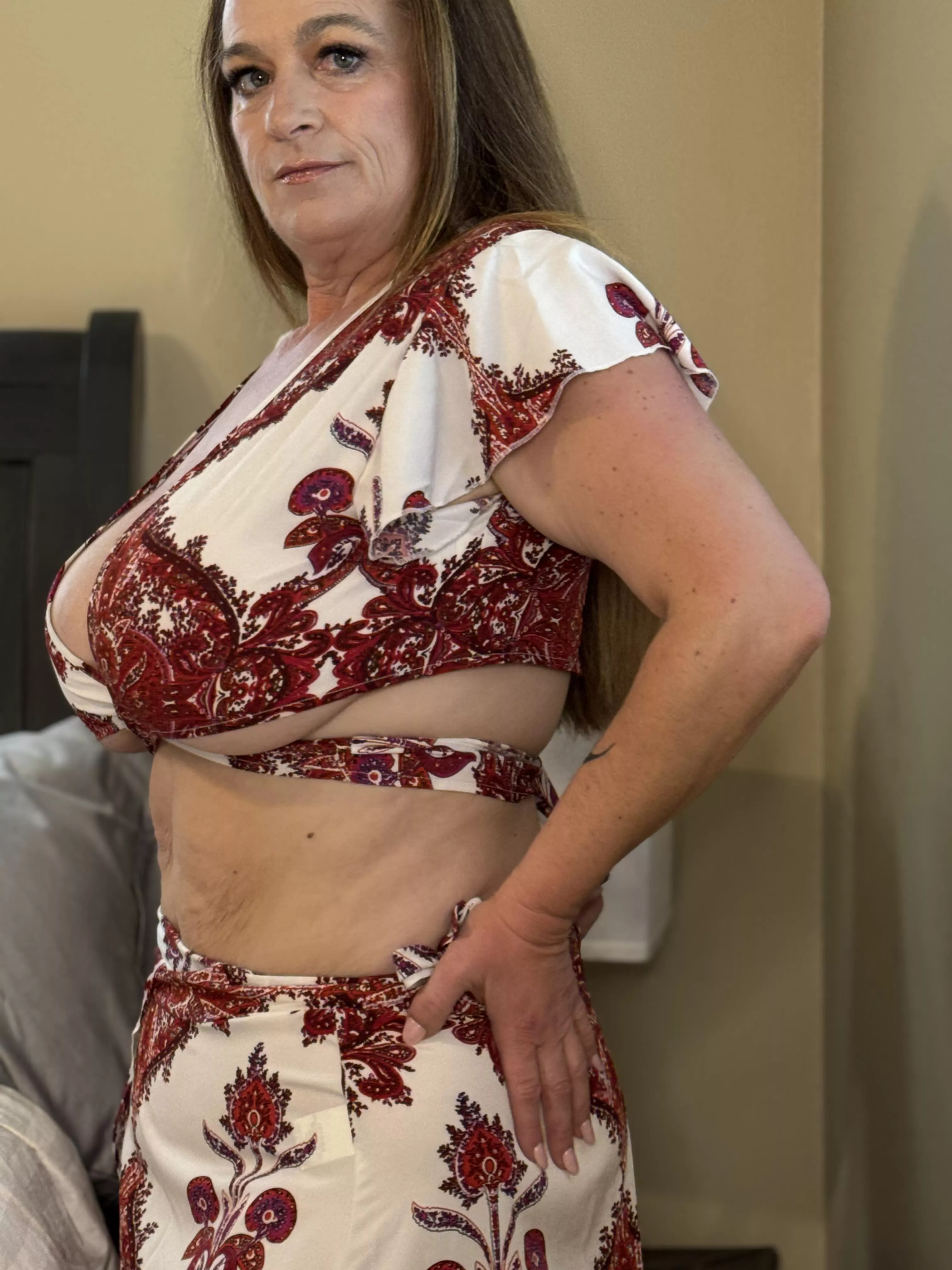 This mom is stacked in the front and back