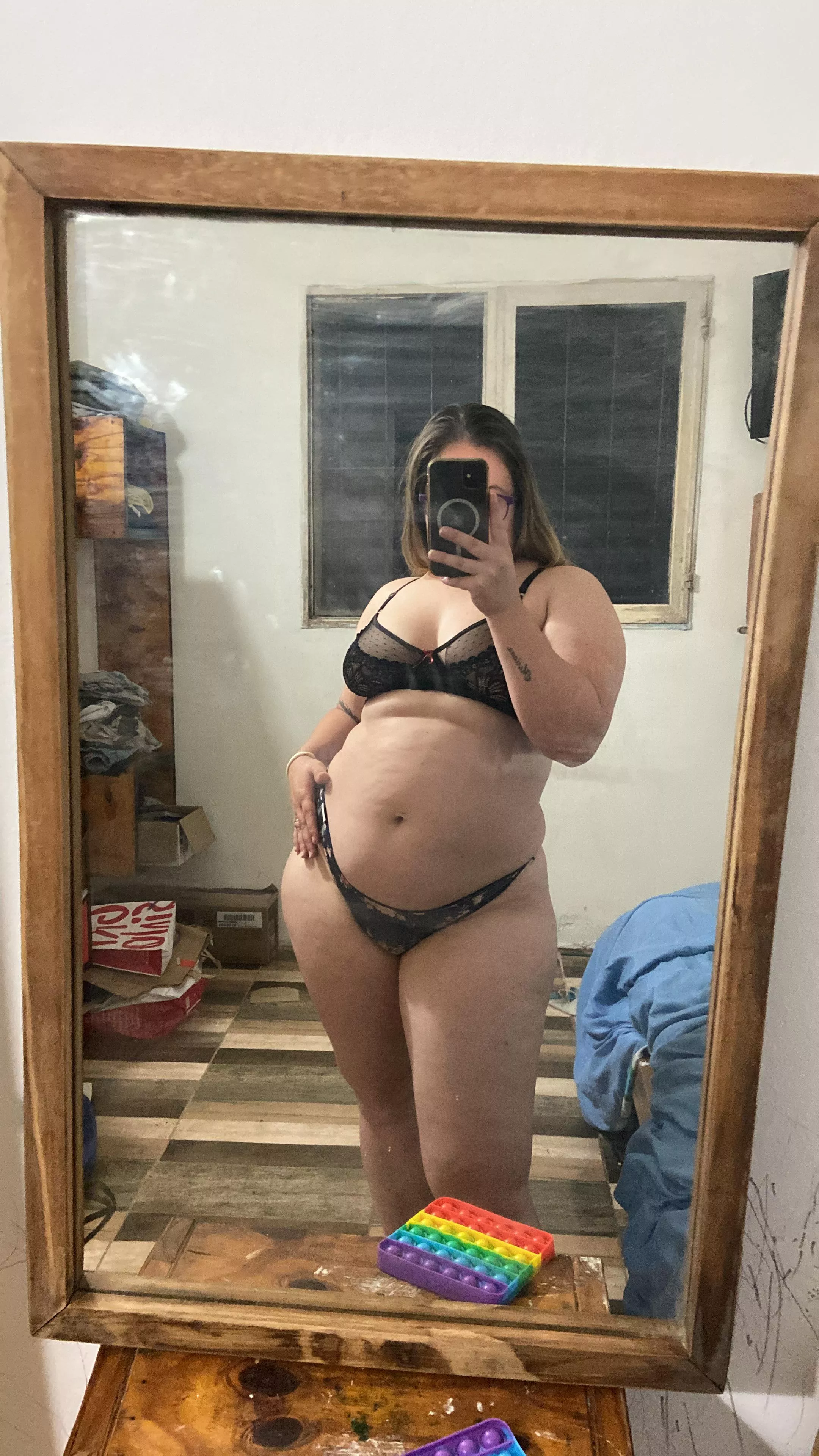 Tonight there will be gifts for my subscribers, let's talk