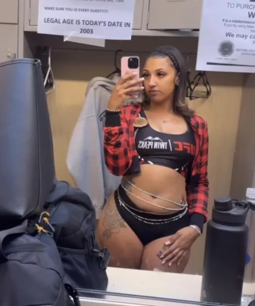 Twin Peaks Livonia got the thick ones!