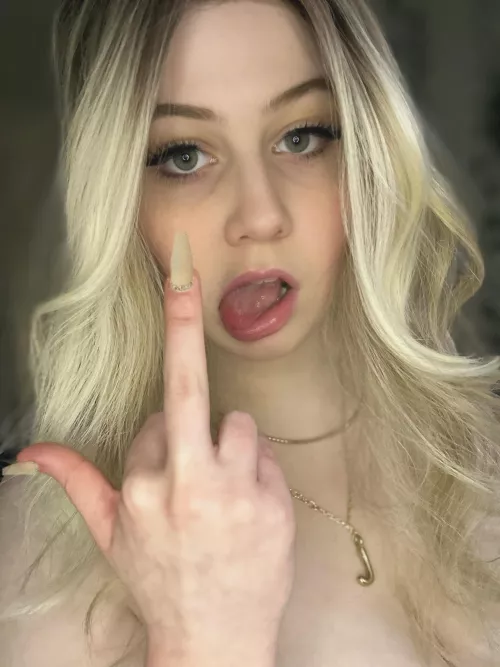 Want to be made fun of to? Send a tribute and you will be owned by me 