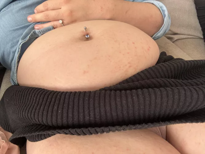 Went out for pizza and came back with my belly full and blissfully stuffed 🍕