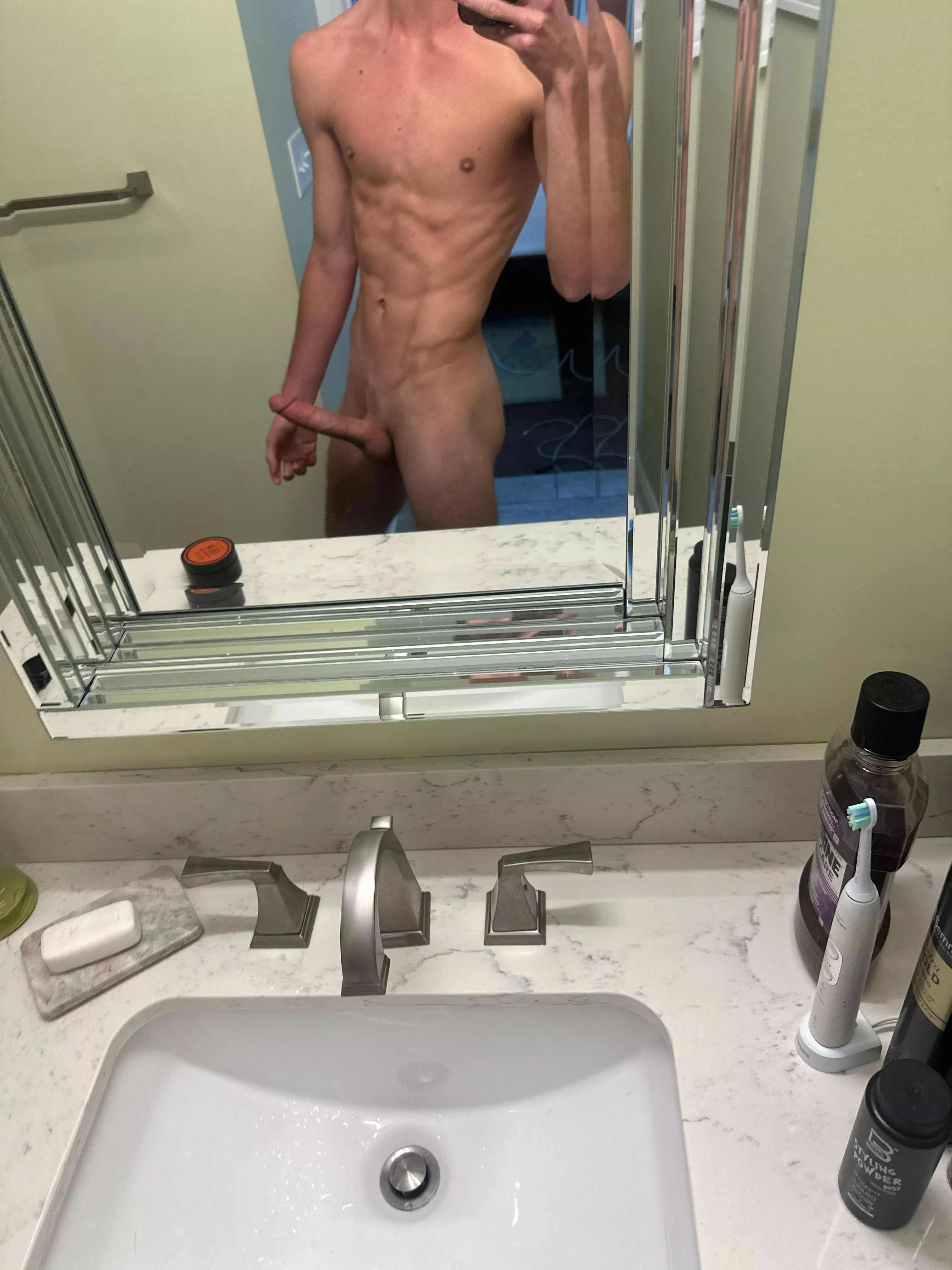 who loves us skinny guys 