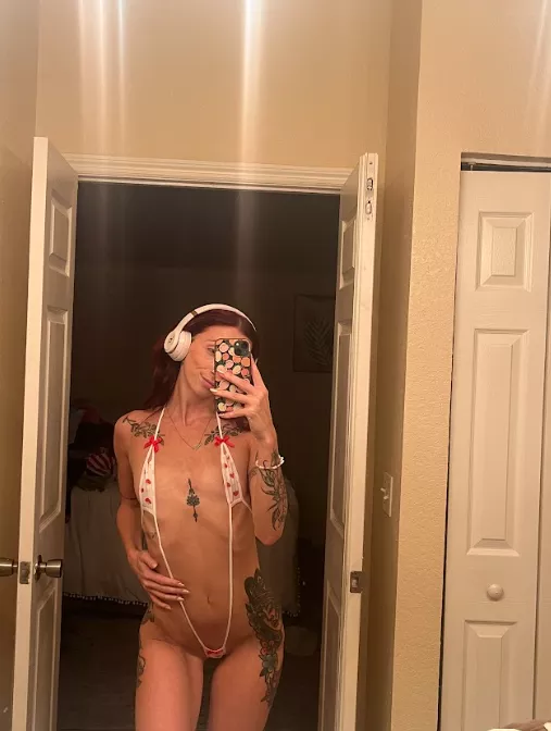 Who wants to tear off this set and breed me?
