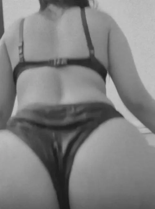 Will open my cheeks if I receive enough love🥹