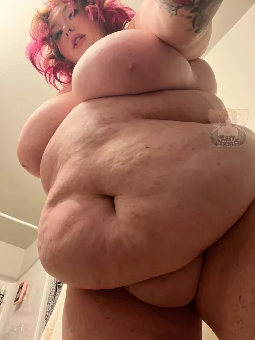 would you get on your knees and eat it if i asked nicely? 🥹