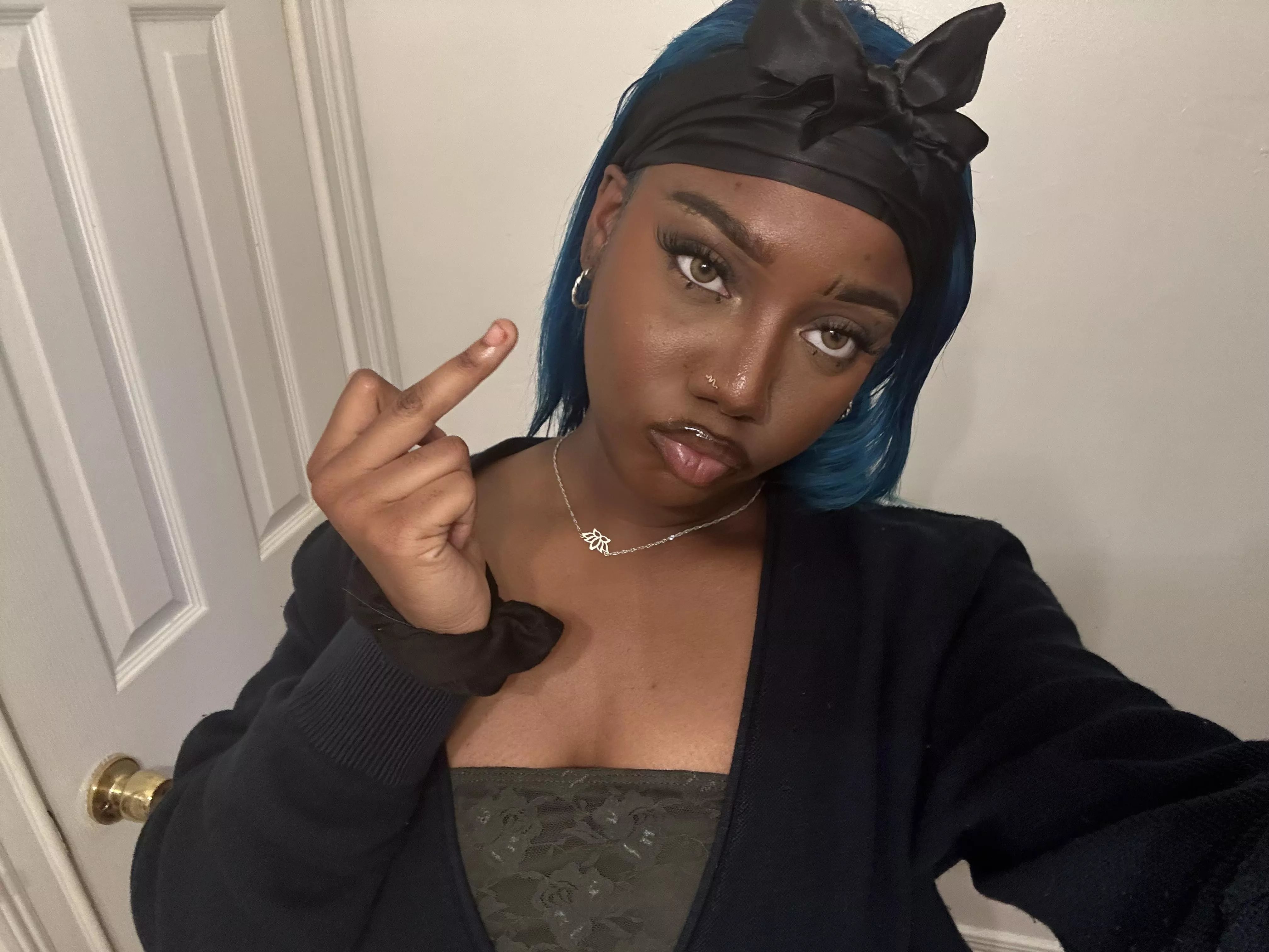 you are so frail that you fold at the sight of my pretty face