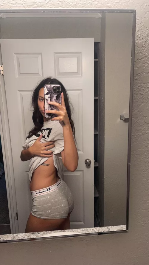 you know you wanna see more baby ;)