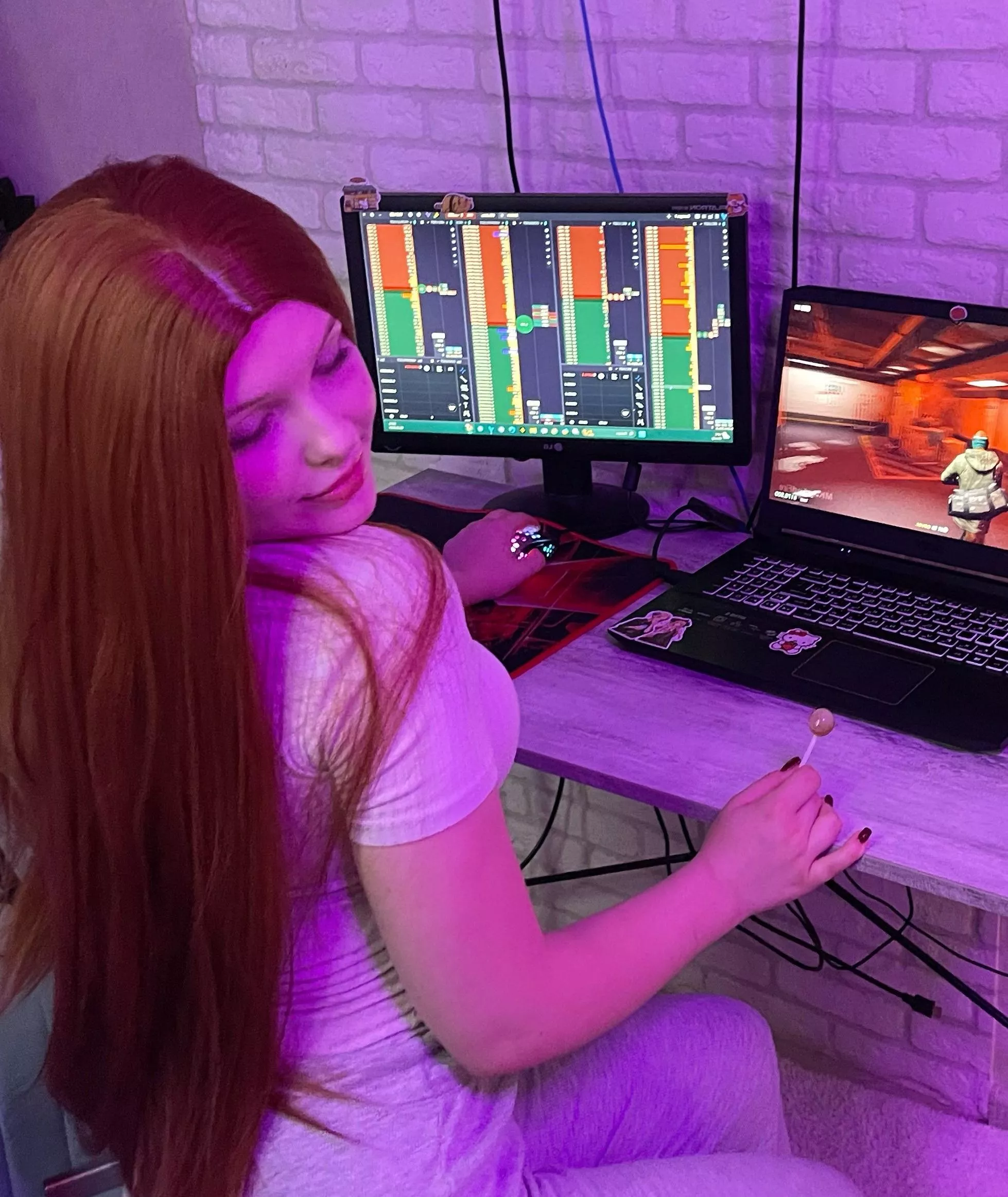 You like gamer girls, admit it